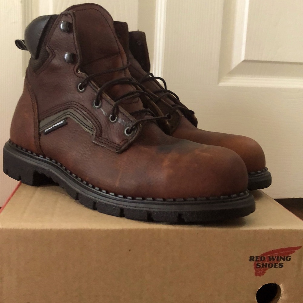Red Wing  Dyna Force - 6” safety toe work boots